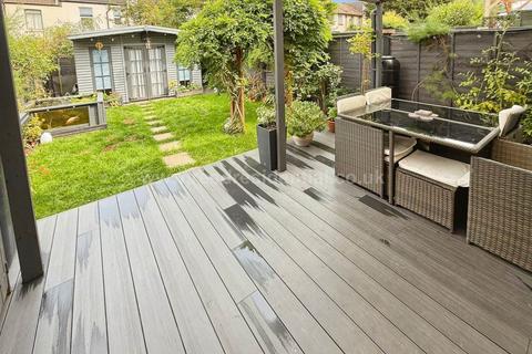 3 bedroom terraced house for sale, Brightwell Ave, Westcliff On Sea