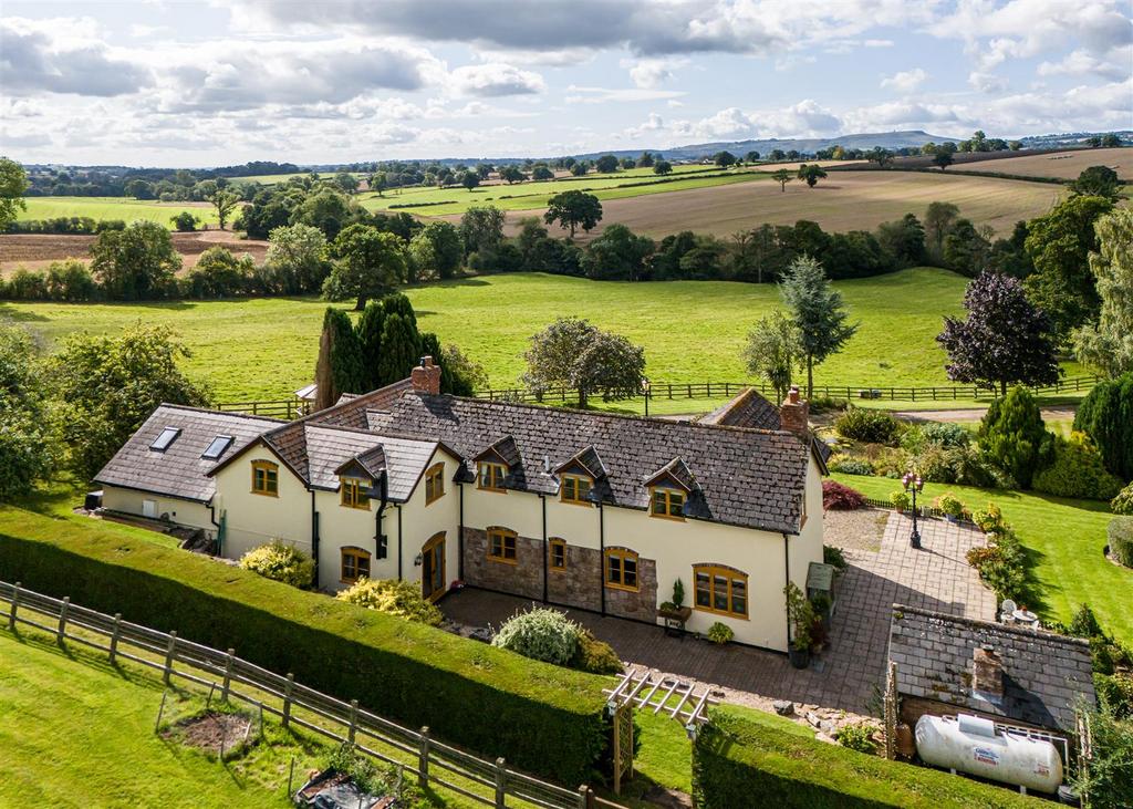 The Dairy Farm-Drone-04.jpg