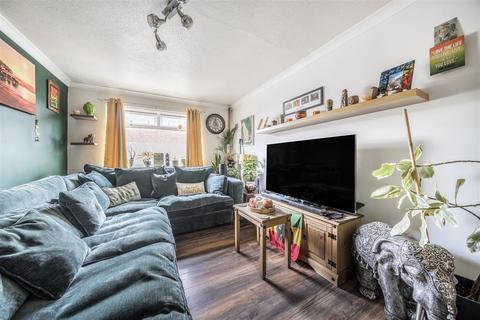 81 Malvern Drive, Bristol, BS30 8XA
