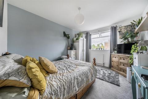81 Malvern Drive, Bristol, BS30 8XA