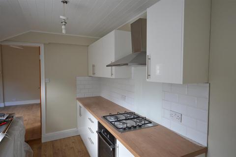 3 bedroom terraced house to rent, Cecil Street, Lincoln