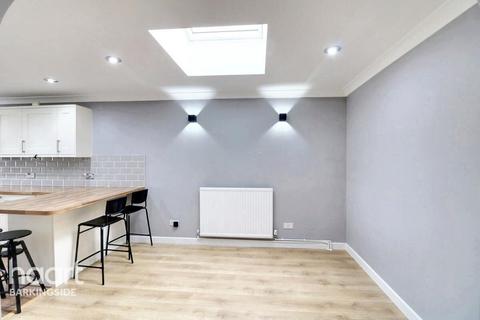 1 Bronte Close, Ilford, IG2 6XS