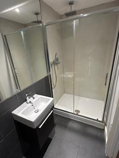 2 bedroom flat to rent, Creek Road, London SE8