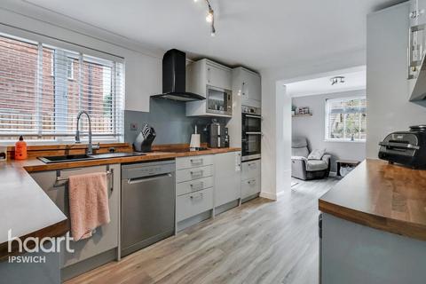 2 bedroom semi-detached house for sale, Birkfield Close, Ipswich