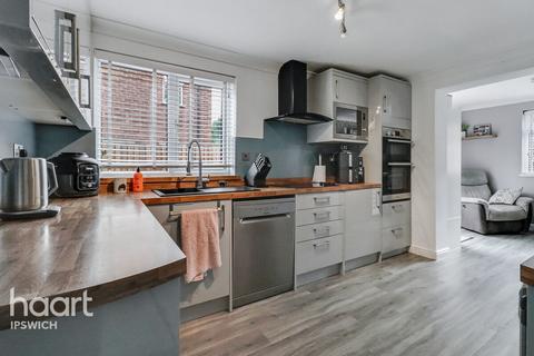 2 bedroom semi-detached house for sale, Birkfield Close, Ipswich