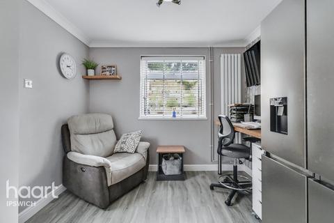 2 bedroom semi-detached house for sale, Birkfield Close, Ipswich
