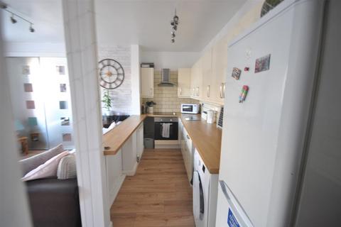 2 bedroom terraced house for sale, Wellington Street, Bradford BD13