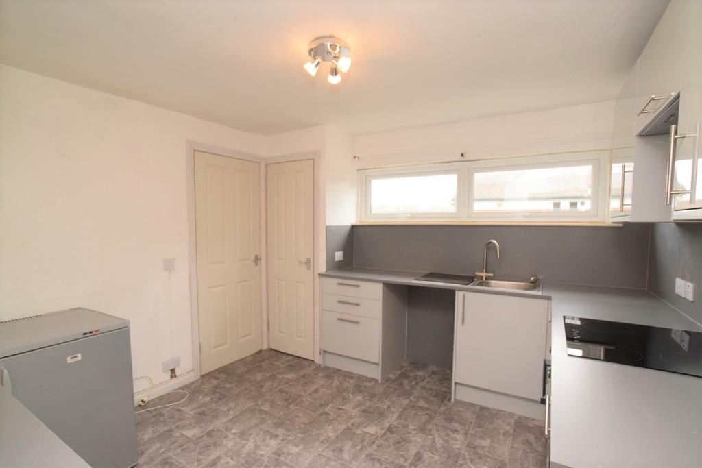 49 Laghall Court, Dumfries, DG1 4 SY - Grieve Grier