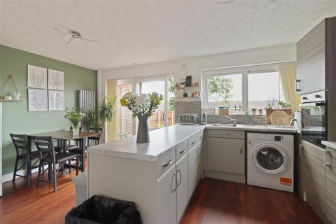 3 bedroom terraced house for sale, Ashberry Gardens, Upperthorpe, Sheffield