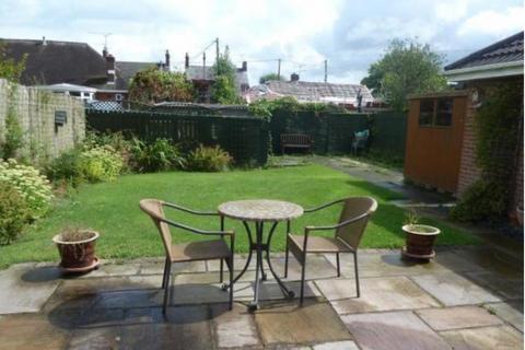 3 bedroom detached bungalow to rent, Cloverfields, Crewe CW1