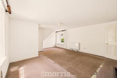 4 bedroom cottage for sale, Long Street, Newport, SA42