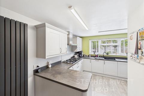 4 bedroom semi-detached house for sale, Whitby Road, Ipswich IP4