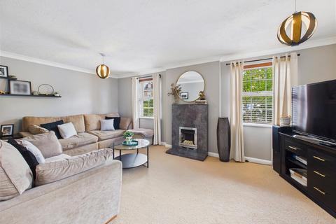 4 bedroom detached house for sale, Myrtle Way, Brough