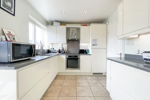 3 bedroom detached house for sale, Lowick Green, Woodley