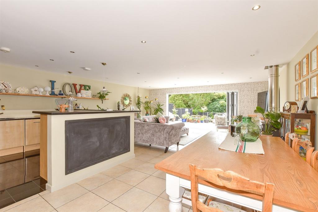 Lounge/ Kitchen/ Diner