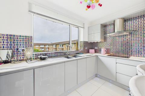 2 bedroom apartment for sale, Rushleigh Court, Dore Road, Dore. S17 3HB