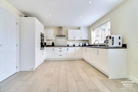 19 Buddleia Avenue, Streethay, Lichfield, WS13 8LL