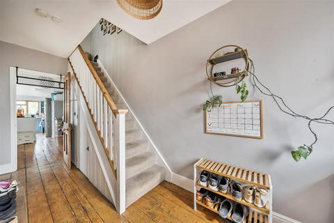 6 Beechmount Grove, Bristol, BS14 9DN