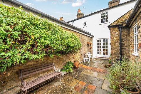 3 bedroom end of terrace house for sale, Petersham Road, Richmond, TW10
