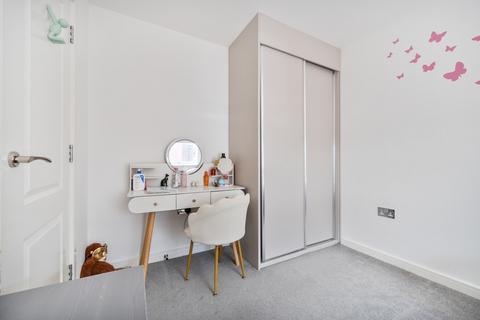 64 Nightingale Way, Reading, RG30 1FF