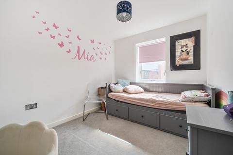 64 Nightingale Way, Reading, RG30 1FF