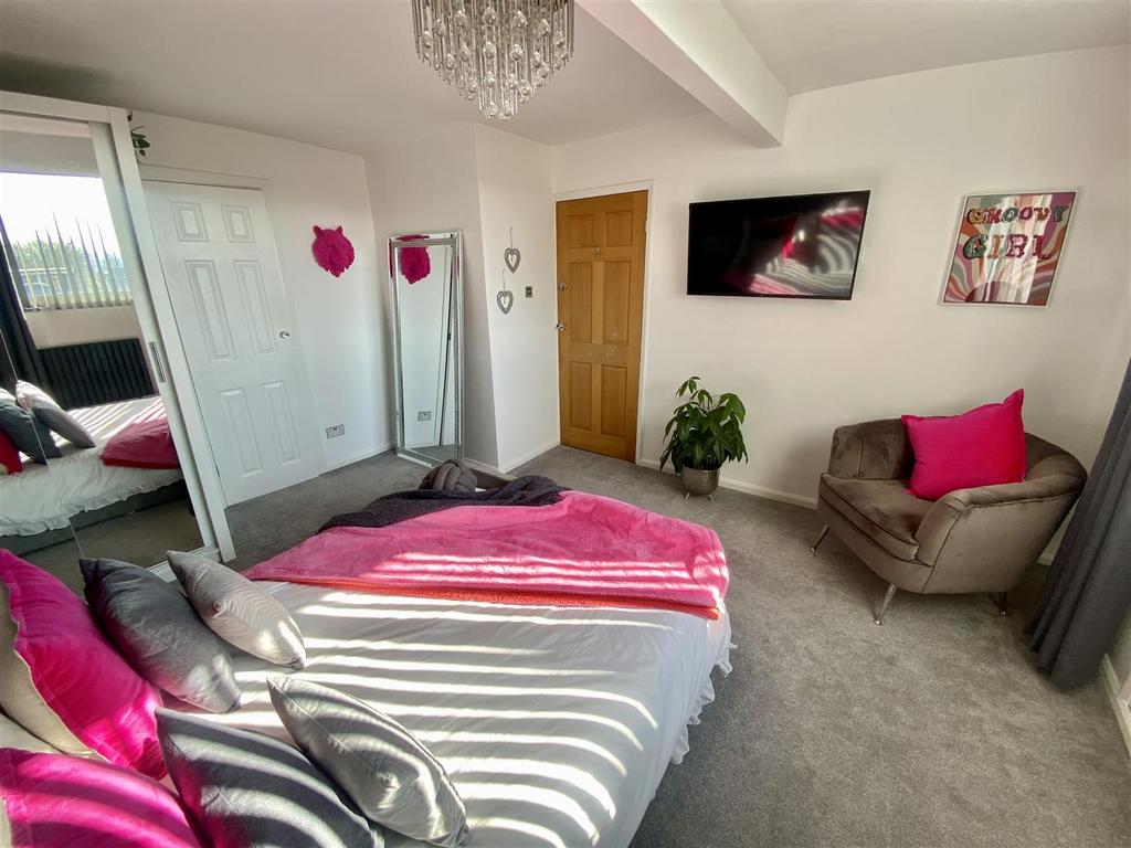 Bramleys Estate Agents - Fairfield Drive - Mirfiel