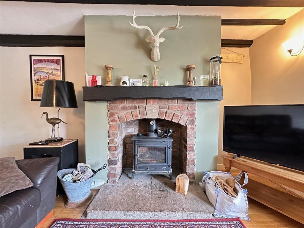 Lounge fire.jpg