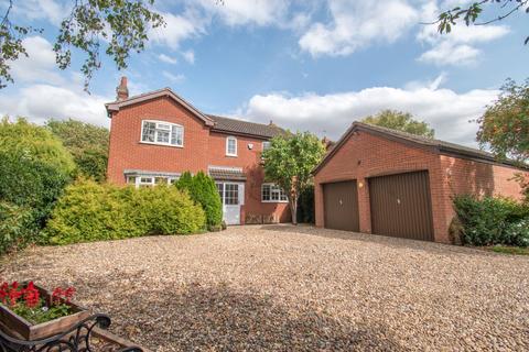 4 bedroom detached house for sale, Shanklin Gardens, Knighton