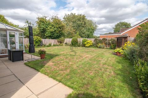 4 bedroom detached house for sale, Shanklin Gardens, Knighton