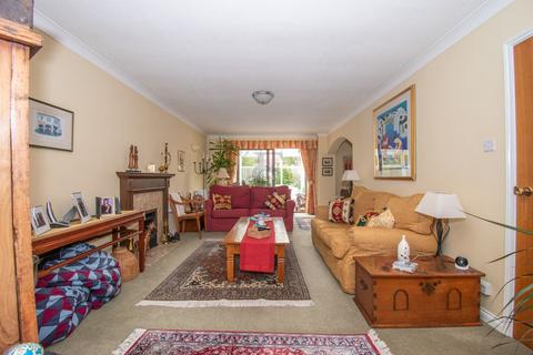 4 bedroom detached house for sale, Shanklin Gardens, Knighton