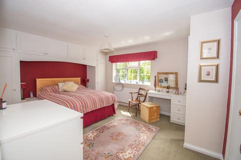 4 bedroom detached house for sale, Shanklin Gardens, Knighton