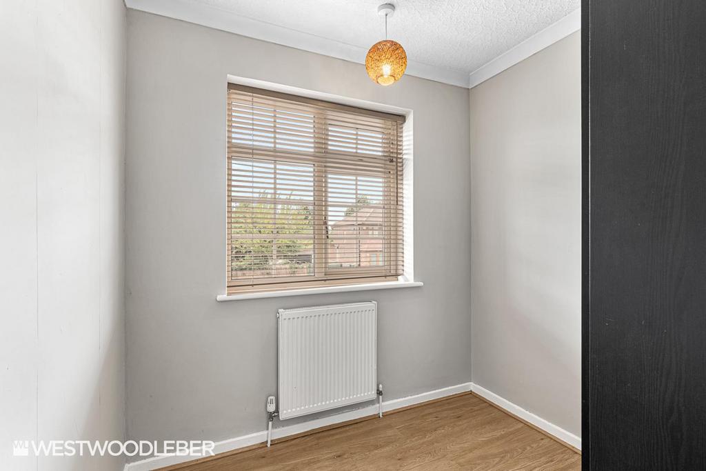Roundmoor Drive 6.jpg