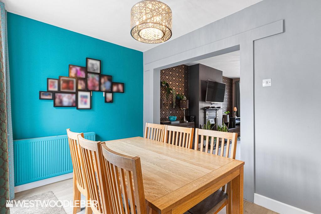 Roundmoor Drive 11.jpg