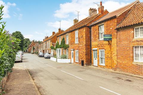 undefined, Charming Two Bedroom Chain-Free Cottage in the Historic Village of Castle Acre