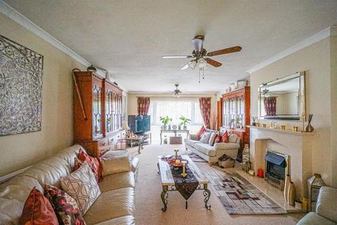 3 bedroom detached bungalow for sale, The Heights, Hastings