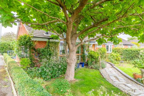 3 bedroom semi-detached bungalow for sale, Riverside Gardens, Henley in Arden, Warwickshire, B95
