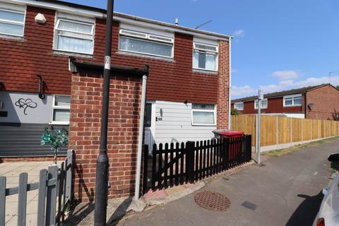 3 bedroom end of terrace house for sale, Burgett Road, Slough SL1