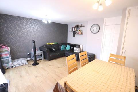 3 bedroom end of terrace house for sale, Burgett Road, Slough SL1