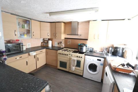 3 bedroom end of terrace house for sale, Burgett Road, Slough SL1