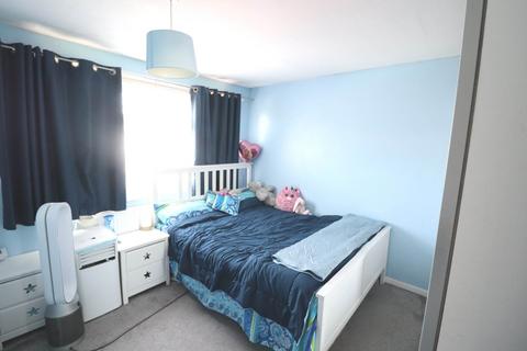 3 bedroom end of terrace house for sale, Burgett Road, Slough SL1