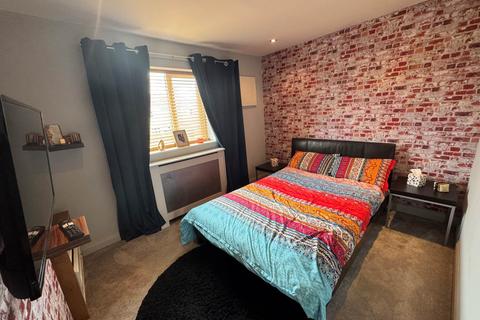 3 bedroom semi-detached house for sale, Lambrook Road, Taunton TA1