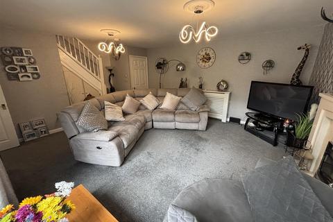 3 bedroom detached house for sale, Cromwell Gardens, Scarborough YO11