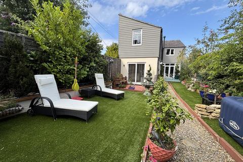 3 bedroom detached house for sale, Cromwell Gardens, Scarborough YO11