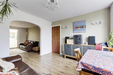 3 bedroom semi-detached house for sale, Besecar Avenue, Gedling NG4