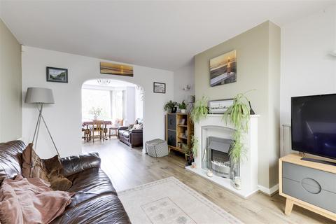 3 bedroom semi-detached house for sale, Besecar Avenue, Gedling NG4