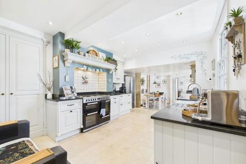 4 bedroom semi-detached house for sale, Chaddesley Road, Kidderminster, Worcestershire, DY10 3AD
