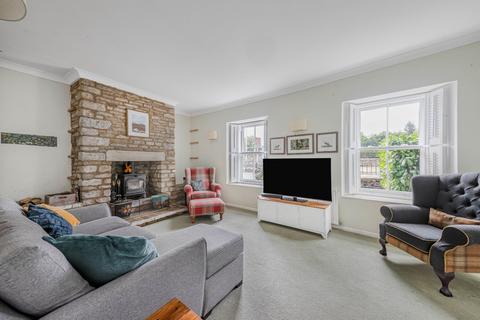 3 bedroom end of terrace house for sale, London Road, Tetbury, Gloucestershire, GL8