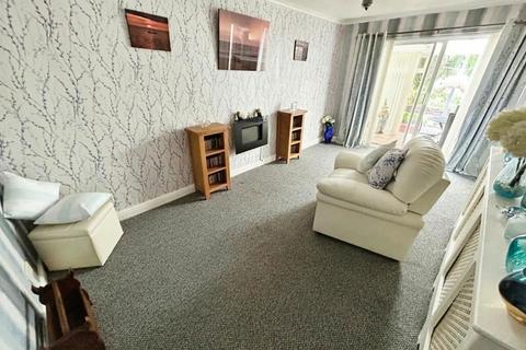 1 bedroom bungalow for sale, Ragees Road, Kingswinford, West Midlands, DY6 8NG