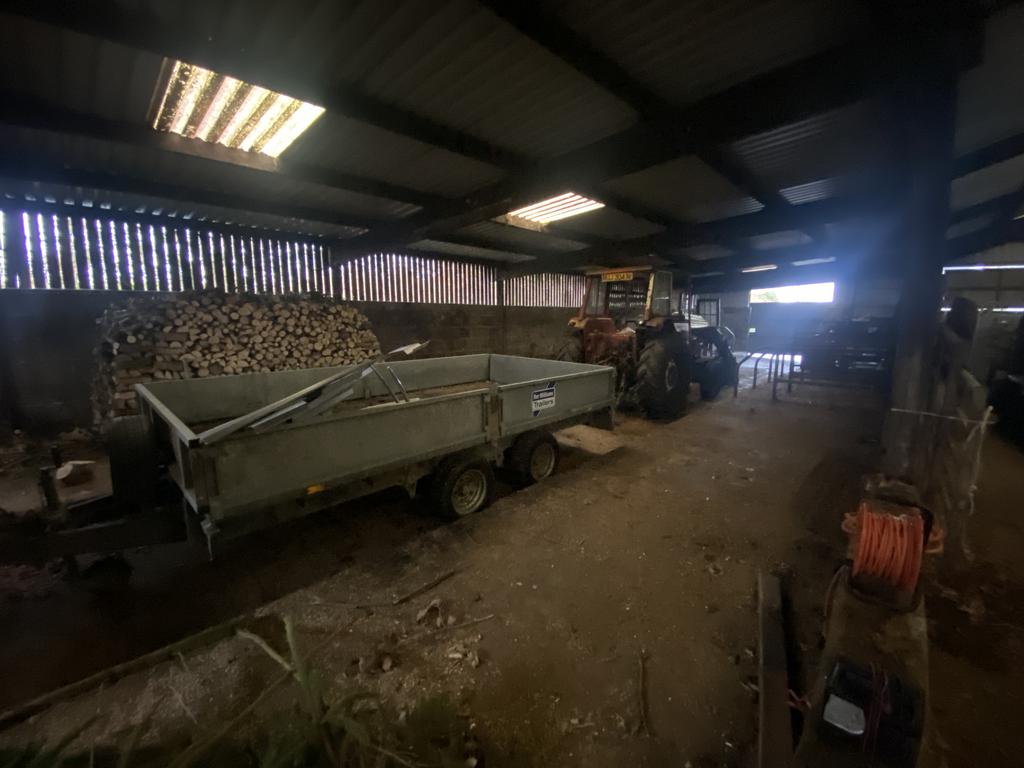 Lean to cubicle shed
