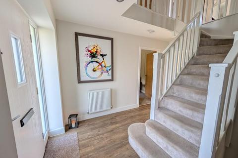 5 bedroom detached house for sale, Peacock Road, Thornbury, Bristol